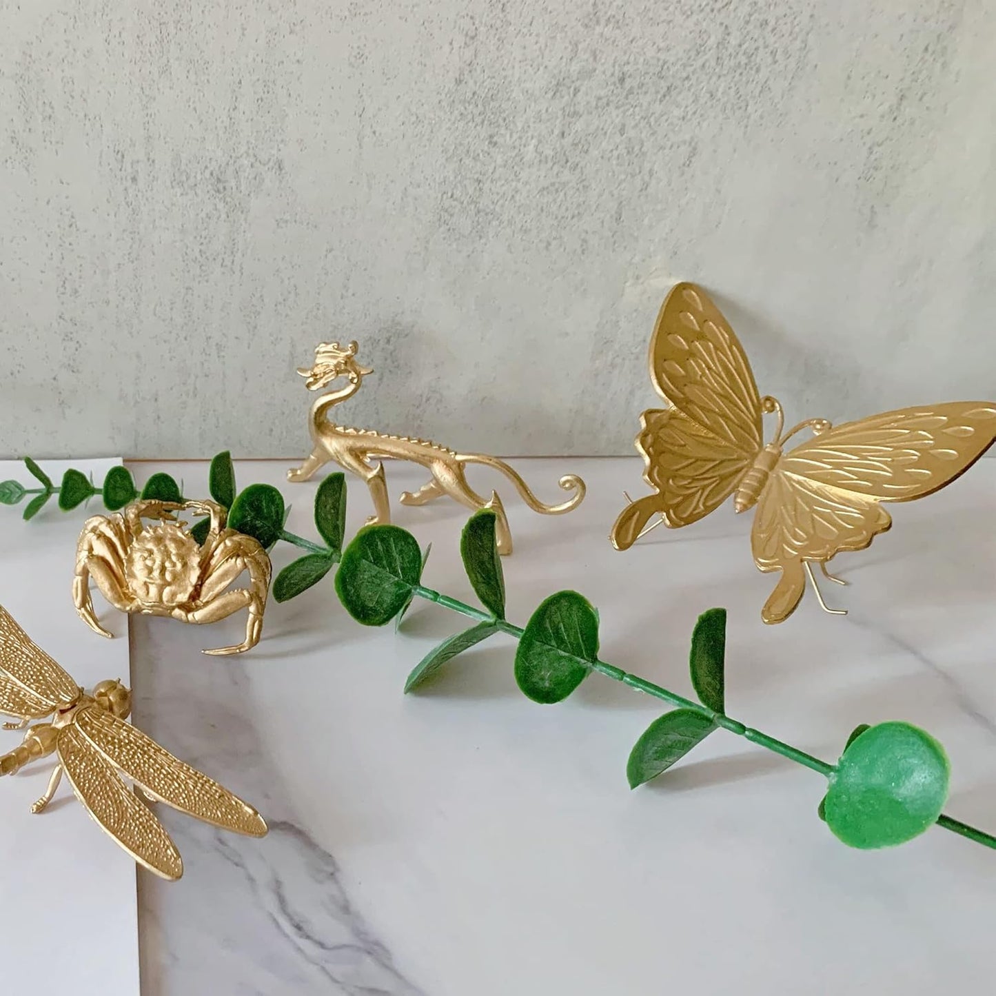 Gold Butterfly Sculpture Solid Metal Insect Ornament Mini Butterfly Figurine for Home Office Garden Desktop Decor