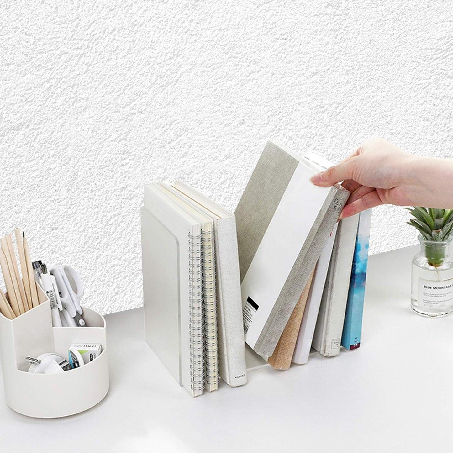 Lulonpon 4 Pieces Book Ends, Bookends, Books End for Shelves, Books End for Heavy Books, Clear Bookends, Acrylic Book Ends for School, Library,Desktop Organizer and Book Shelves
