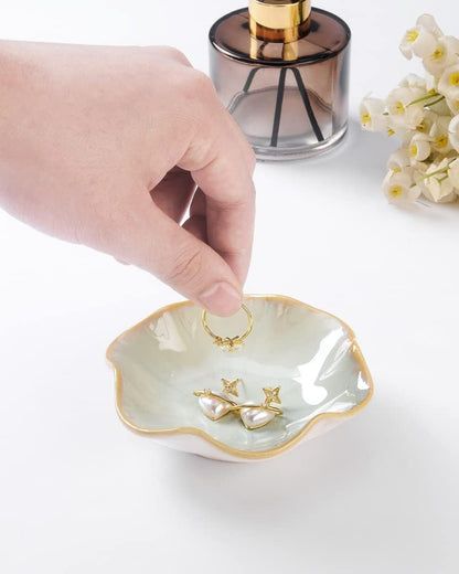 JAMEND CLXP Lotus Leaf Shape Decorative Ring Tray, Small Key Bowl, Ceramic Trinket Tray Jewelry Dish Organizing Necklace Earrings, Home Decoration for Mom Best Friend Sister, Pink.