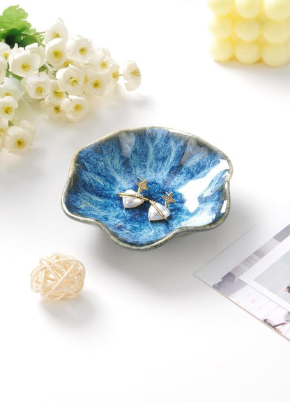 JAMEND CLXP Lotus Leaf Shape Decorative Ring Tray, Small Key Bowl, Ceramic Trinket Tray Jewelry Dish Organizing Necklace Earrings, Home Decoration for Mom Best Friend Sister, Pink.