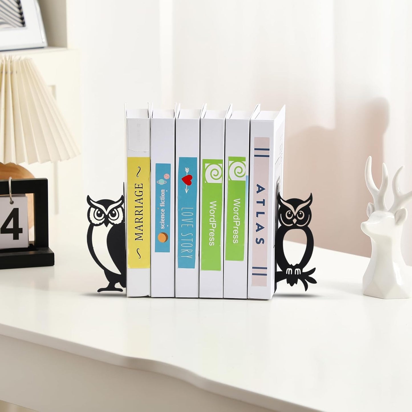 Geelin Peeping Cat Metal Bookends Set of 2 Cute Book Ends for Shelves Decorative Bookshelf Home Office Desk Bookshelf Decor Gift for Cat Lovers and Reading Enthusiasts