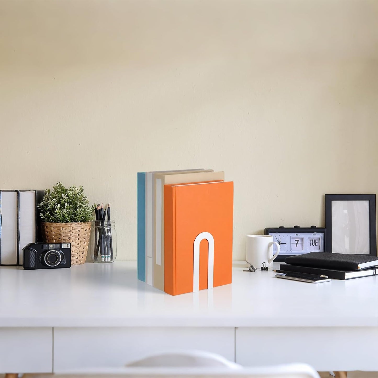 Chunful 12 Pcs Modern Metal Book Ends for Shelves Decorative Small Bookends Book Shelf Organizer Minimalist Design Stopper to Hold Books for Home Office (Gold,5.5 * 3.75 * 2.25inch)