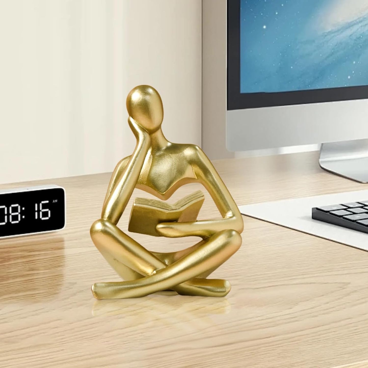 UTTCMK Bookshelf Decor Thinker Statue - Abstract Art Reading Thinker Sculpture Figurine Aesthetic, Modern Home Decoration for Living Room Office Shelves Coffee Table Desk Decor(Beige)