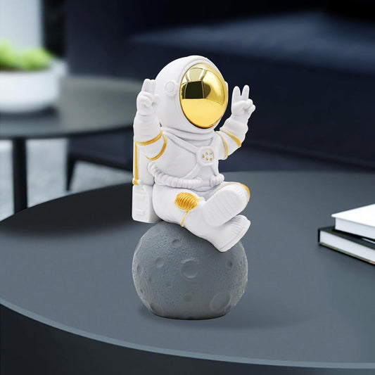 Astronaut Statue Decor, Resin Spaceman Figurine Decorations, Cute Mini Space Figure Ornament, Abstract Aesthetic Decorative Sculpture for Home Office Desk Shelf Tabletop - 2.9 Inch