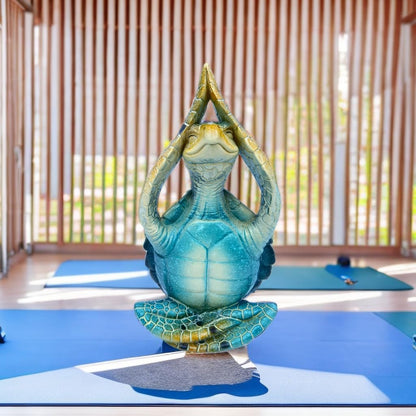 VVGIFTS Sea Turtle Meditation Yoga Decor, Garden Figurine Sea Turtle Meditating Coastal Beach Decorations, Zen Yoga Resin Statue for Home Office Decorations (Put the Palm Separate)