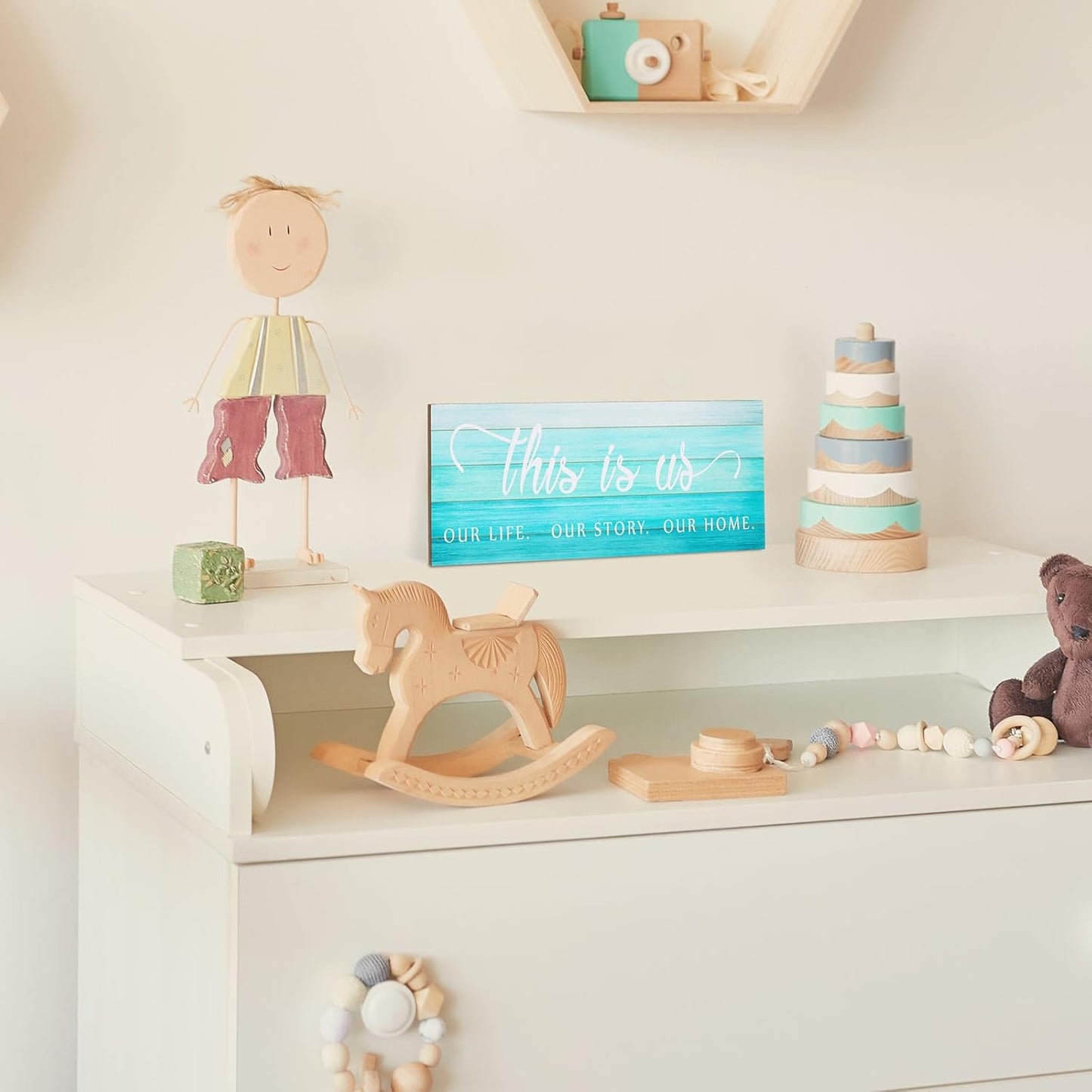 Jetec This Is Us Wall Sign Wooden Family Wall Plaques Inspiration Sign Farmhouse Entryway Rustic Plaques Art with Quotes for Living Room Bedroom Christmas Decorations(Antique White)