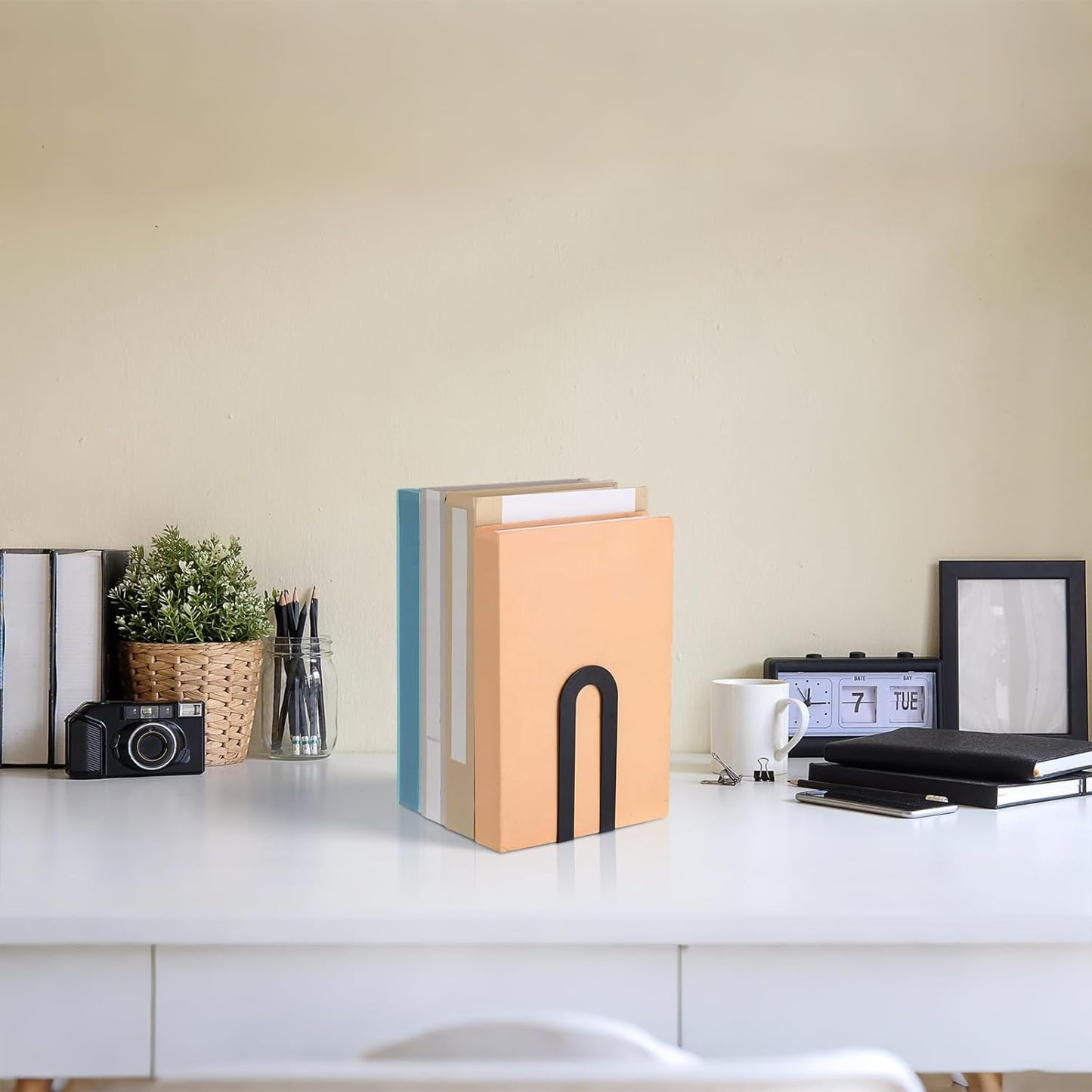 Chunful 12 Pcs Modern Metal Book Ends for Shelves Decorative Small Bookends Book Shelf Organizer Minimalist Design Stopper to Hold Books for Home Office (Gold,5.5 * 3.75 * 2.25inch)