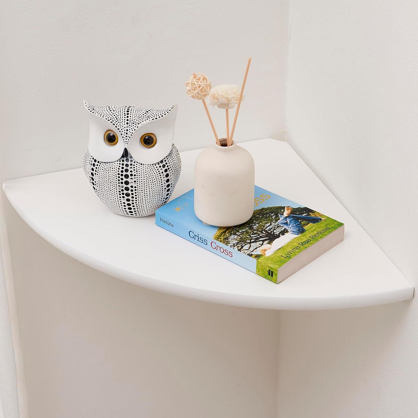 Corner Shelves, Floating Corner Shelf, Set of 2 7inch Solid Oak Wood Wall Shelves, Round End Wall Mount with Wire Hole Shelving for Small Plant for Bedroom Kitchen, Living Room