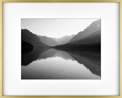 MCS Master & Co. Foundry Metal 18x18 Matted Picture Frame with 8x8 Photo Display, Black Vertical & Horizontal Wall Hanging Frame for Photos & Artwork (1-Pack)