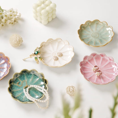 JAMEND CLXP Lotus Leaf Shape Decorative Ring Tray, Small Key Bowl, Ceramic Trinket Tray Jewelry Dish Organizing Necklace Earrings, Home Decoration for Mom Best Friend Sister, Pink.