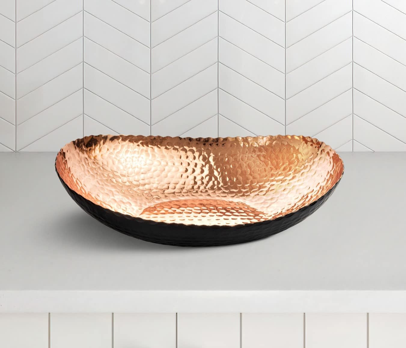 Monarch Abode Decorative Bowl for Home Decor – 7.5-Inch Black and Copper Plated Hand Hammered Key Bowls for Entryway Table, Fruit & Potpourri Bowl for Centerpiece, Modern Catch All Key Holder Bowl