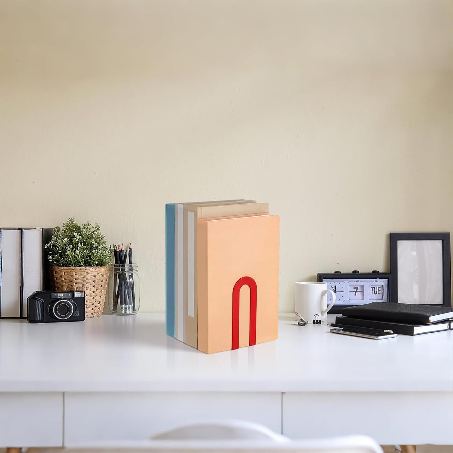 Chunful 12 Pcs Modern Metal Book Ends for Shelves Decorative Small Bookends Book Shelf Organizer Minimalist Design Stopper to Hold Books for Home Office (Gold,5.5 * 3.75 * 2.25inch)