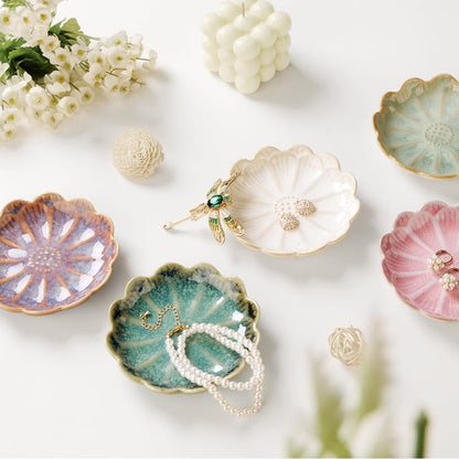 JAMEND CLXP Lotus Leaf Shape Decorative Ring Tray, Small Key Bowl, Ceramic Trinket Tray Jewelry Dish Organizing Necklace Earrings, Home Decoration for Mom Best Friend Sister, Pink.