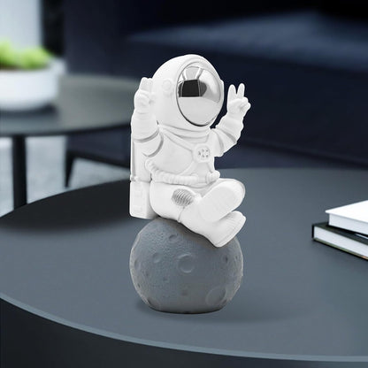 Astronaut Statue Decor, Resin Spaceman Figurine Decorations, Cute Mini Space Figure Ornament, Abstract Aesthetic Decorative Sculpture for Home Office Desk Shelf Tabletop - 2.9 Inch