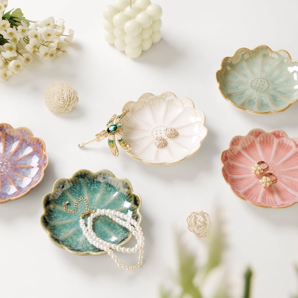 JAMEND CLXP Lotus Leaf Shape Decorative Ring Tray, Small Key Bowl, Ceramic Trinket Tray Jewelry Dish Organizing Necklace Earrings, Home Decoration for Mom Best Friend Sister, Pink.