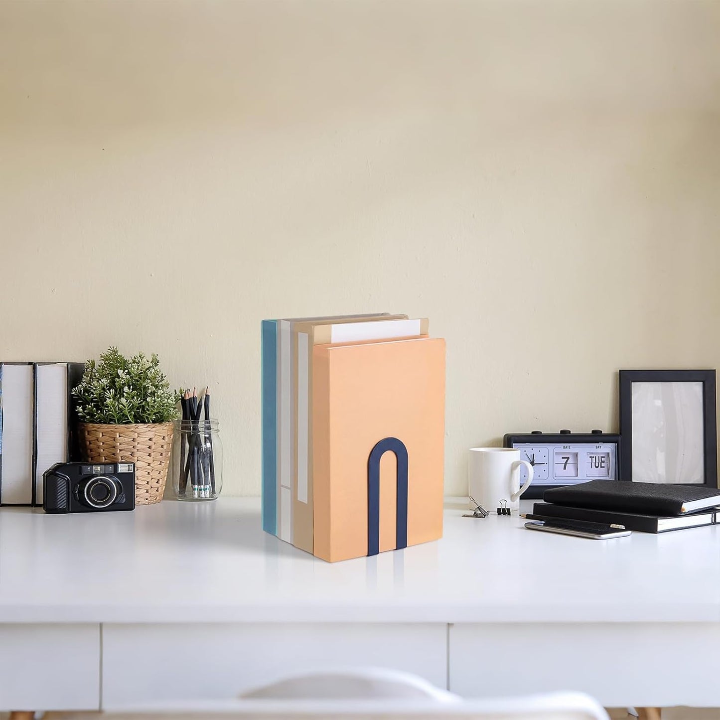 Chunful 12 Pcs Modern Metal Book Ends for Shelves Decorative Small Bookends Book Shelf Organizer Minimalist Design Stopper to Hold Books for Home Office (Gold,5.5 * 3.75 * 2.25inch)