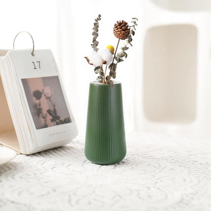 White Ceramic Vase, GUKJOB Small Cute Flower Vase for Pampas Grass, Home, Living Room, Dining Table, Farmhouse, Office Decor, Bedroom, Table, and Kitchen Shelf (White)