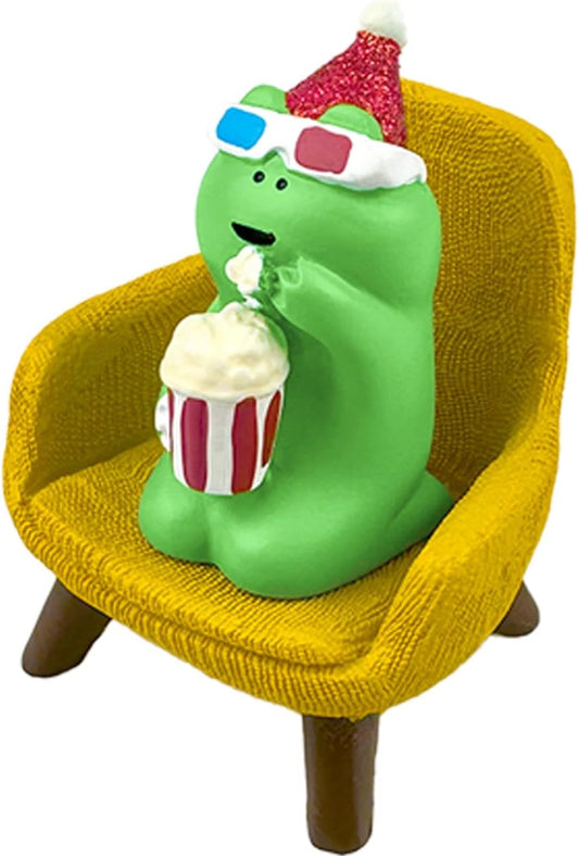 Refintural Miniature Frog Eating Cake Figurine - Funny Shelf Desk Decoration - Perfect Cute Frog Gift (Pink Sofa)