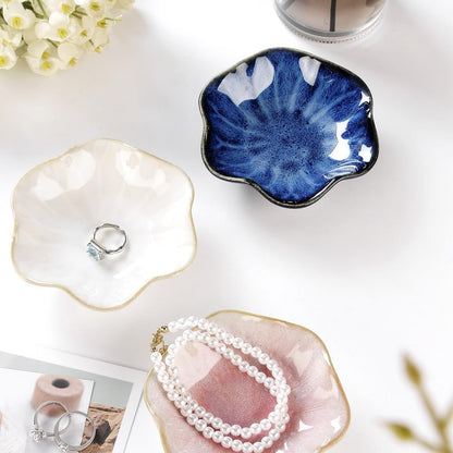JAMEND CLXP Lotus Leaf Shape Decorative Ring Tray, Small Key Bowl, Ceramic Trinket Tray Jewelry Dish Organizing Necklace Earrings, Home Decoration for Mom Best Friend Sister, Pink.