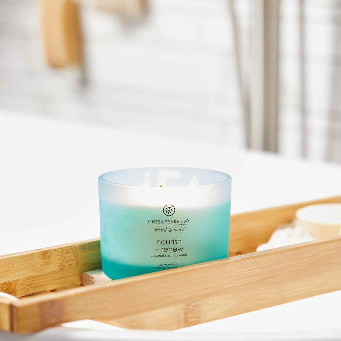 Chesapeake Bay Candle PT40886 Scented Candle Awaken + Invigorate (Lemongrass Eucalyptus) Medium Green Home Décor