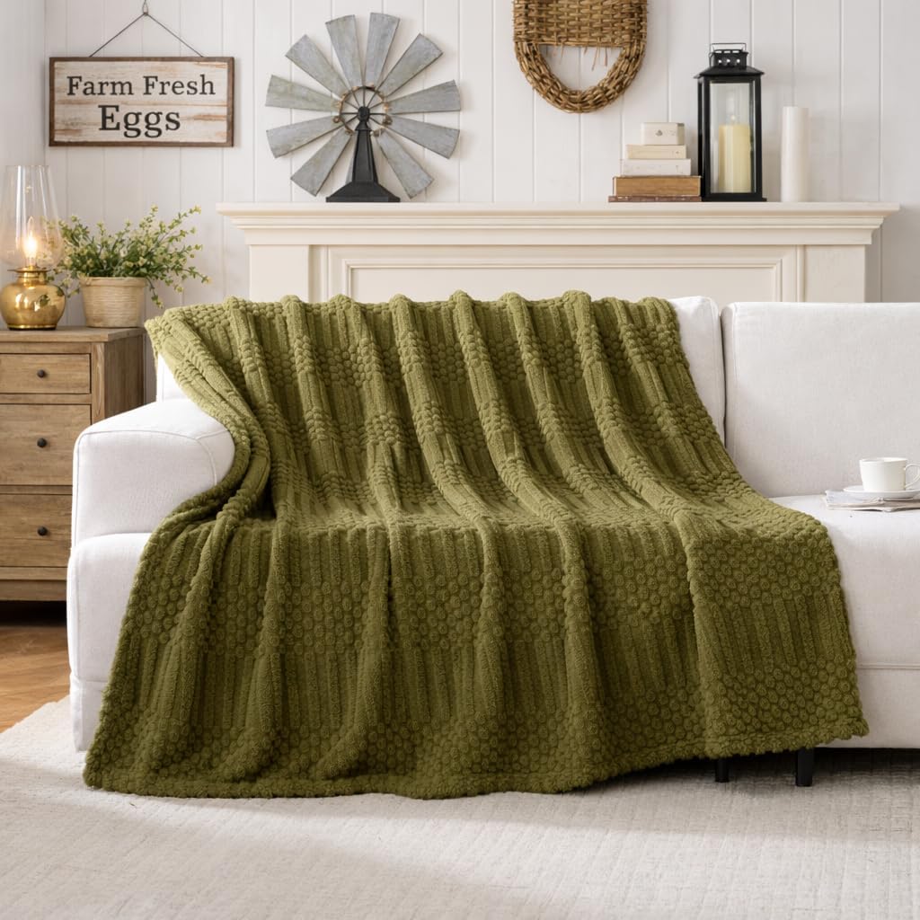 50x70 Inch Rust Throw Blanket - Soft & Fluffy Fleece, Cute & Aesthetic, Perfect for Sofa, Couch, Chair, Bed, Living Room & Bedroom, All-Season Use, Plush & Cozy Decorative Blanket