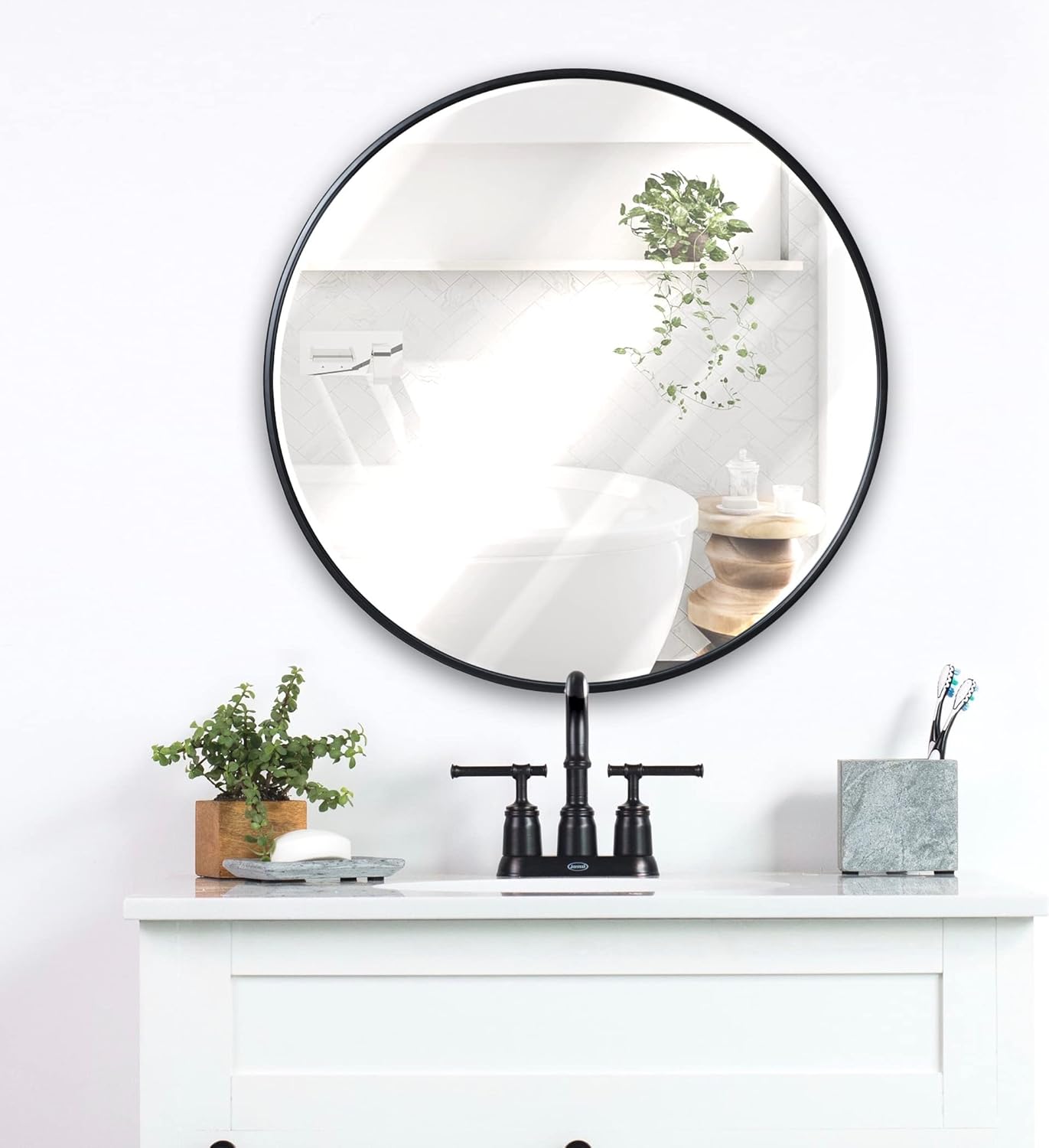 Gold Circle Wall Mirror 24 Inch Round Wall Mirror for Entryways, Washrooms, Living Rooms and More (Gold, 24")