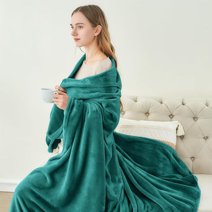 BEDELITE Fleece Blanket Black Throw Blankets for Couch & Bed, Luxury Plush Cozy Fuzzy Blanket 50x60 inches, Super Soft Warm Lightweight Throw Blanket for Travel Camping - Colors B