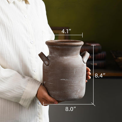 Quoowiit Ceramic Rustic Farmhouse Vase, Distressed Decorative Flower Vases for Home Decor, Ideal Shelf Decor, Green Boho Vase for Living Room Bedroom Kitchen Office Centerpiece Table Decorations