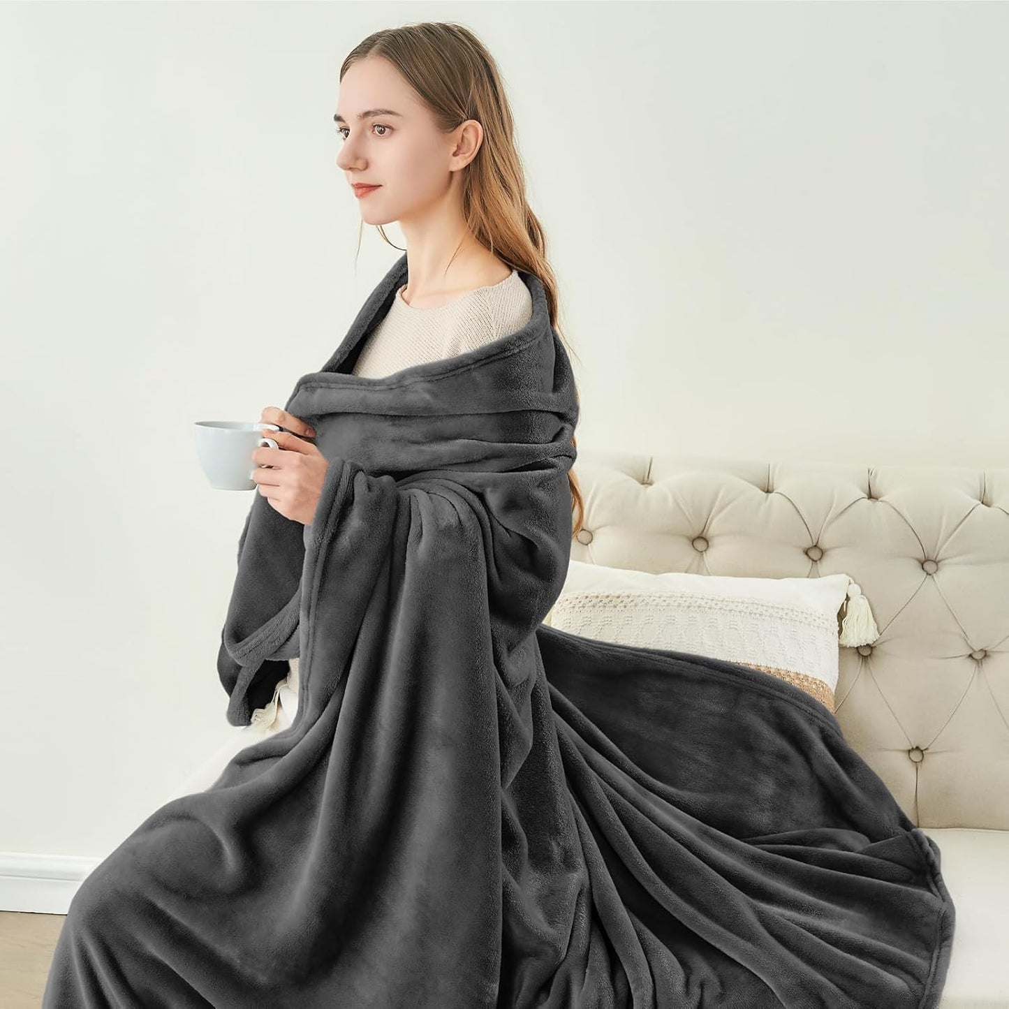 BEDELITE Fleece Blanket Black Throw Blankets for Couch & Bed, Luxury Plush Cozy Fuzzy Blanket 50x60 inches, Super Soft Warm Lightweight Throw Blanket for Travel Camping - Colors B