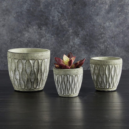 47th & Main Textured Round Cement Planter for Indoor or Outdoor Flowers Plants and More, Small, Leaf-Print