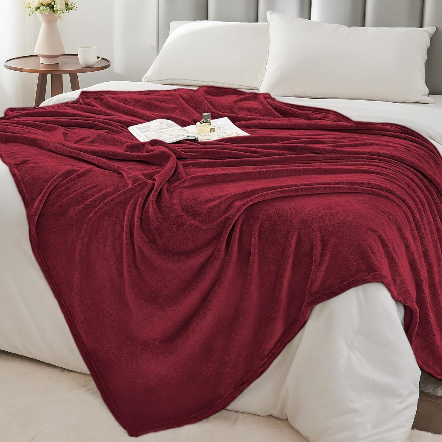 BEDELITE Fleece Blanket Black Throw Blankets for Couch & Bed, Luxury Plush Cozy Fuzzy Blanket 50x60 inches, Super Soft Warm Lightweight Throw Blanket for Travel Camping - Colors B