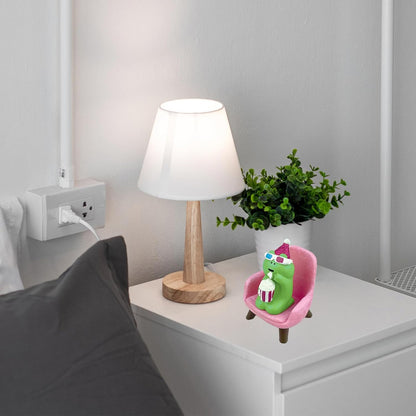 Refintural Miniature Frog Eating Cake Figurine - Funny Shelf Desk Decoration - Perfect Cute Frog Gift (Pink Sofa)