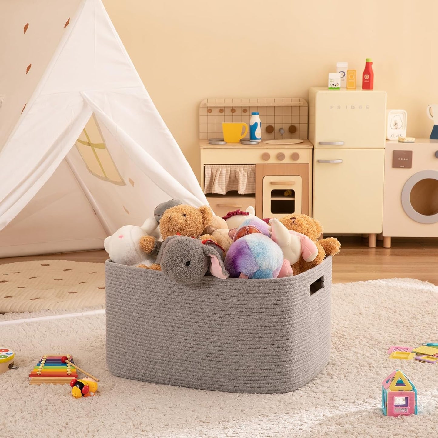 OIAHOMY 75L Large Woven Cotton Rope Storage Basket with Handle for Organizing Blanket and Toys for Living Room, Nursery, Brown Variegated 22”x17”x12”