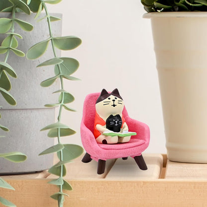 Mevodeata Cute Mini Frog Figurine with Small Sofa Resin Figure for Office Home Decor for Frog Lovers (Rocking Chair)