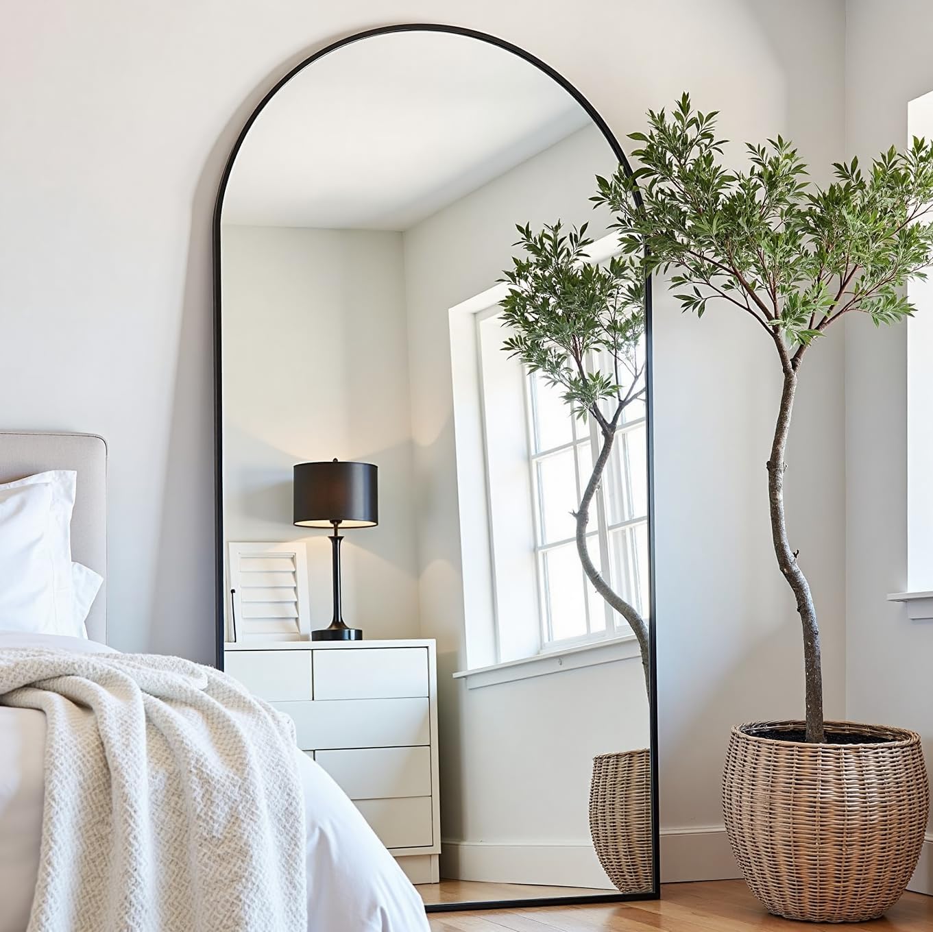 Prywot Arched Full Length Mirror, 70"x26" Free Standing Floor Mirror, Modern Full Body Mirrors with Stand, Wall Mirrors with Aluminum Alloy Frame for Bedroom,Living Room, Gold