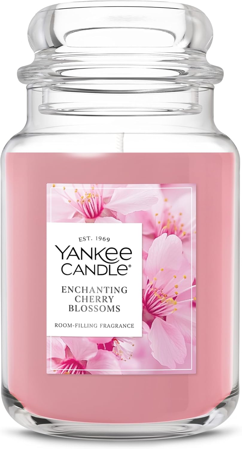 Yankee Candle Lilac Blossoms Scented Candle, 22oz Large Jar with up to 150 Hour Burn Time, Giftable, Birthdays
