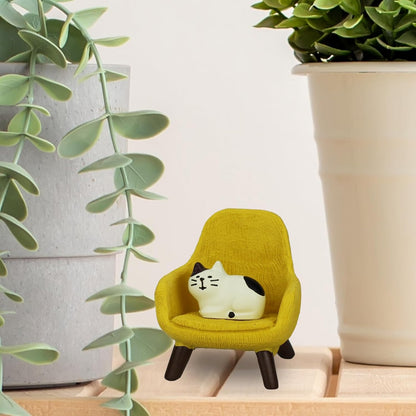 Mevodeata Cute Mini Frog Figurine with Small Sofa Resin Figure for Office Home Decor for Frog Lovers (Rocking Chair)