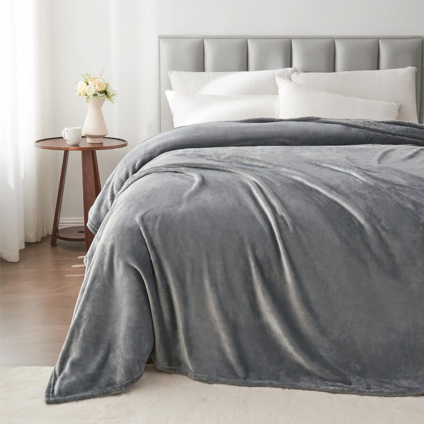 BEDELITE Fleece Blanket Black Throw Blankets for Couch & Bed, Luxury Plush Cozy Fuzzy Blanket 50x60 inches, Super Soft Warm Lightweight Throw Blanket for Travel Camping - Colors B