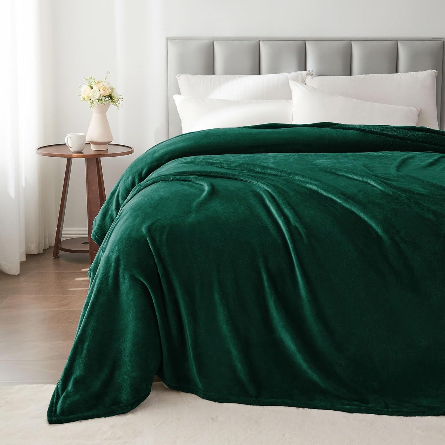 BEDELITE Fleece Blanket Black Throw Blankets for Couch & Bed, Luxury Plush Cozy Fuzzy Blanket 50x60 inches, Super Soft Warm Lightweight Throw Blanket for Travel Camping - Colors A