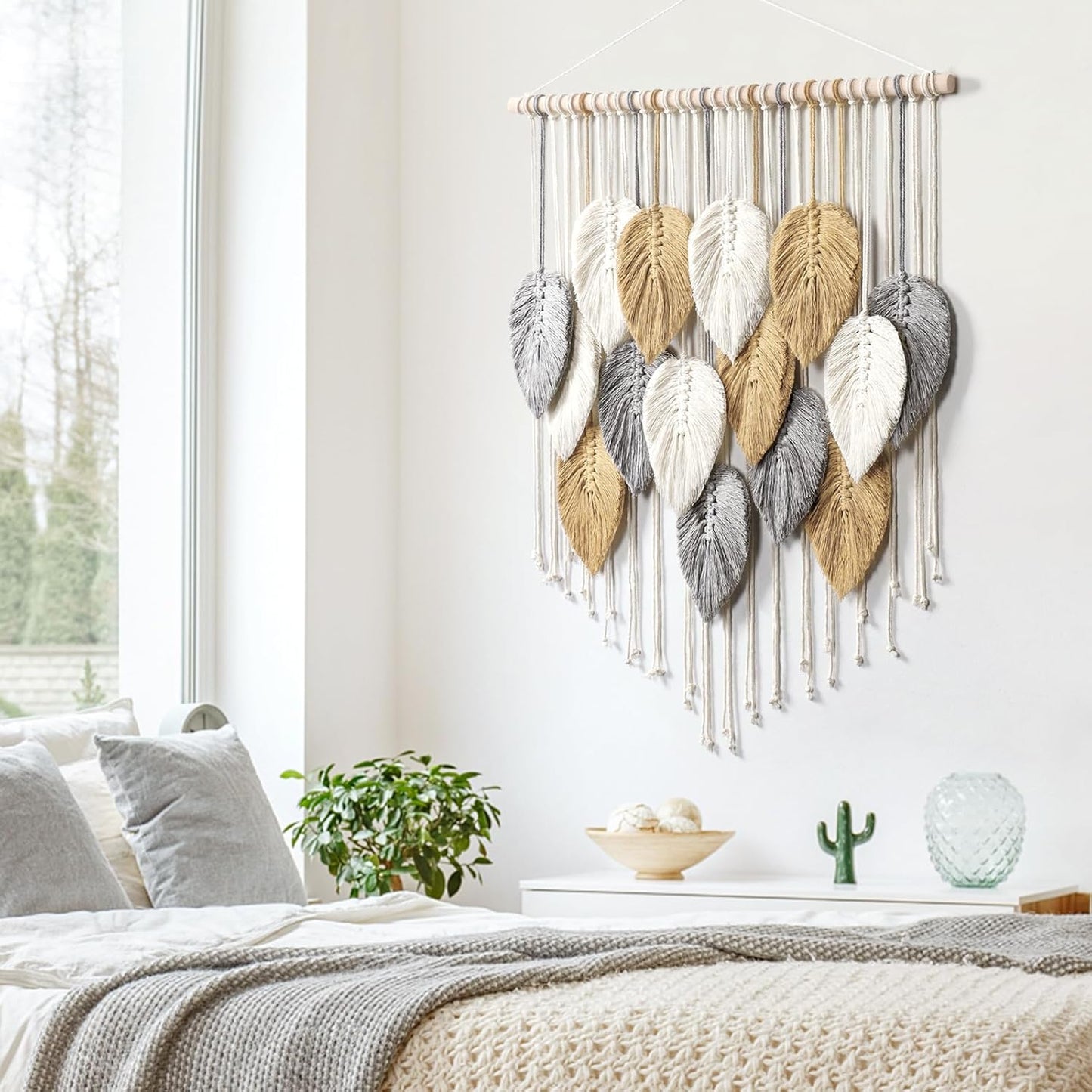 LOMOHOO Macrame Wall Hanging Boho Beige Leaves Tapestry Bohemian Handmade Woven Wall Art Decoration for Bedroom Living Room Apartment Dorm Gallery Perfect Handmade Gift Ideas