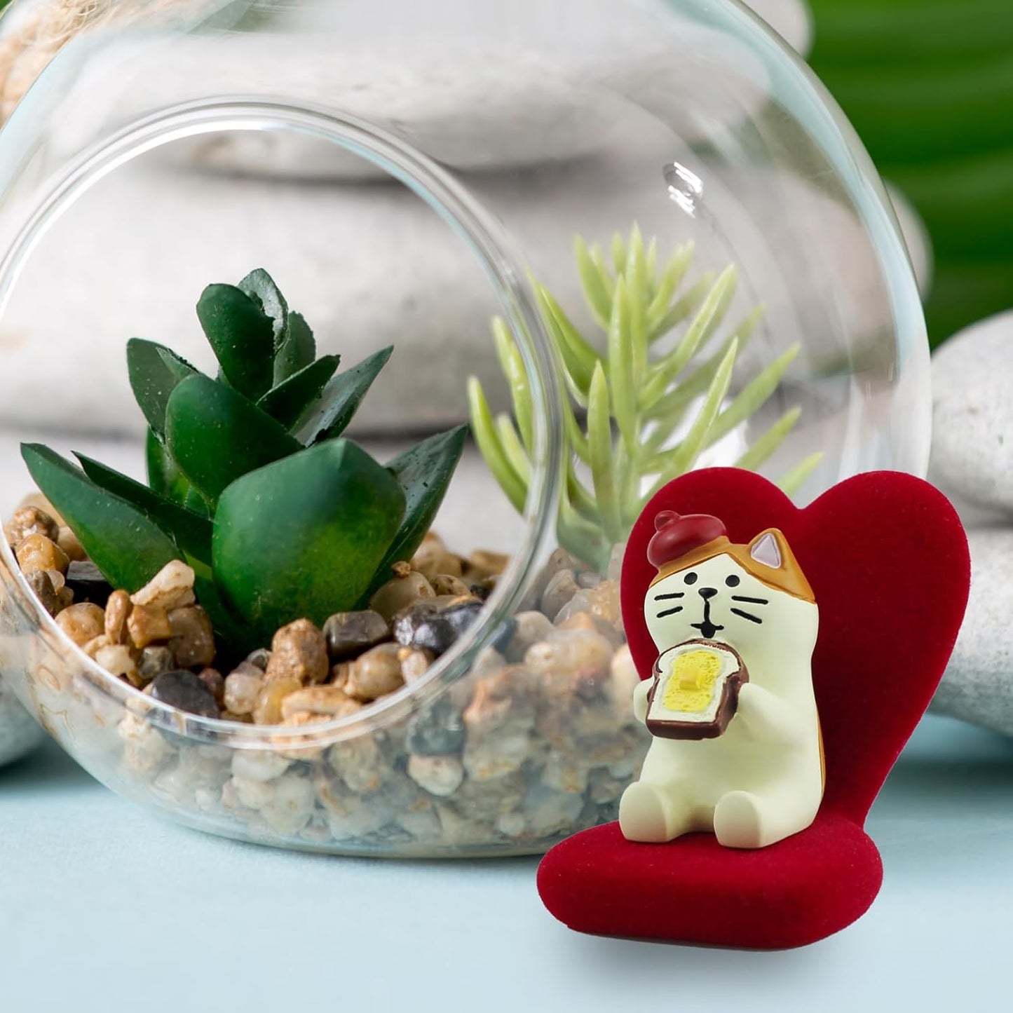 Mevodeata Cute Mini Frog Figurine with Small Sofa Resin Figure for Office Home Decor for Frog Lovers (Rocking Chair)