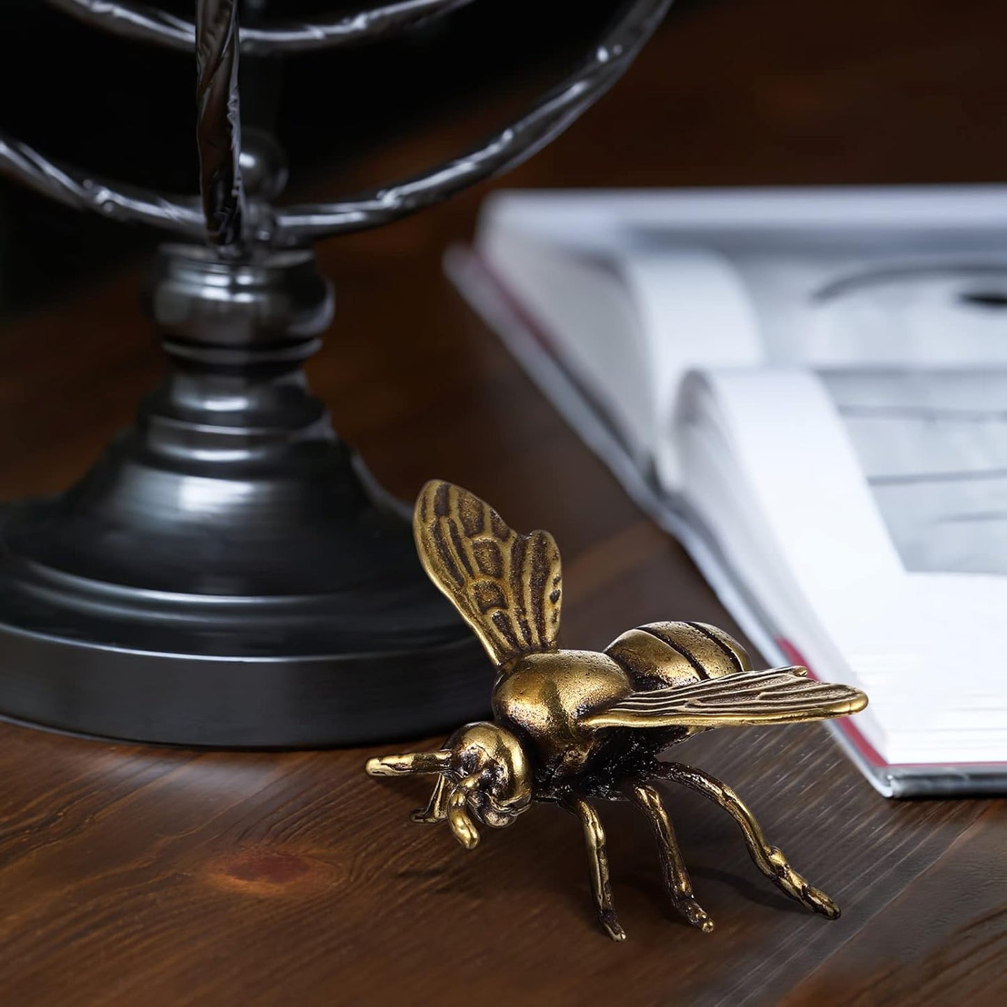 Veemoon 2pcs Gold Bee Figurines Brass Animal Insects Figurines Statue Feng Shui Sculpture Toys Gold Desk Home Indoor Decorative Collectible or Elders