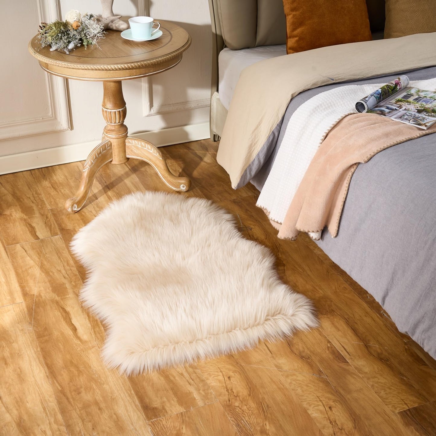 EasyJoy Ultra Soft Fluffy/Fuzzy Shaggy Area Rug Faux Fur Chair Cover Seat Pad for Bedroom Floor Sofa Living Room (2 x 6 ft Sheepskin, Beige)