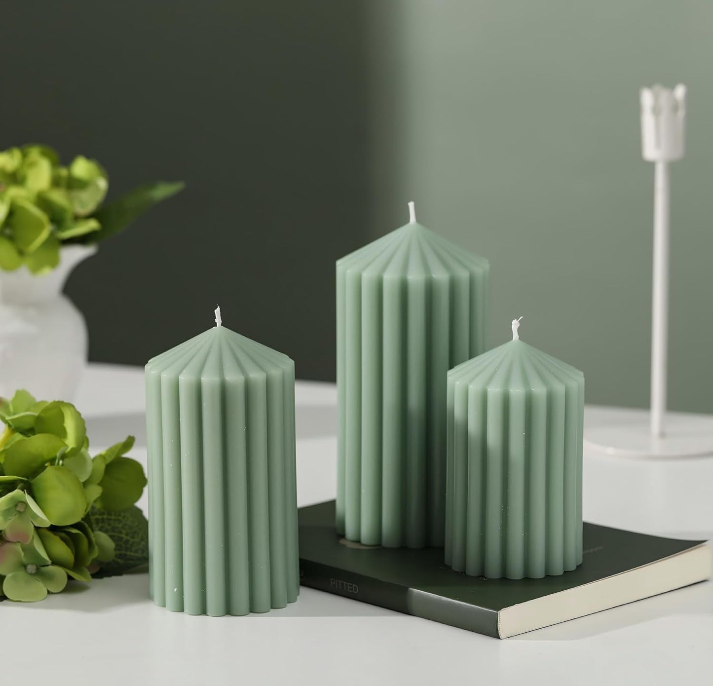 3 Pack White Ribbed Pillar Candles - Soy Wax Unscented, 2.76" x4.2/4.9/5.9 in Smokeless Non Toxic Cotton Wick, Aesthetic Modern Candles for Home Decor, Dinner Table, Living Room, Housewarming Gift