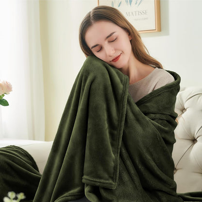 BEDELITE Fleece Blanket Black Throw Blankets for Couch & Bed, Luxury Plush Cozy Fuzzy Blanket 50x60 inches, Super Soft Warm Lightweight Throw Blanket for Travel Camping - Colors A