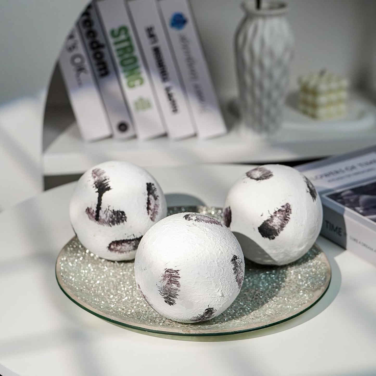 Set of 6 Decorative Orbs for Bowls and Vases - Circle Pattern - Resin Round Sphere Balls for Living, Dining Room Coffee Table Centerpiece Home Decor