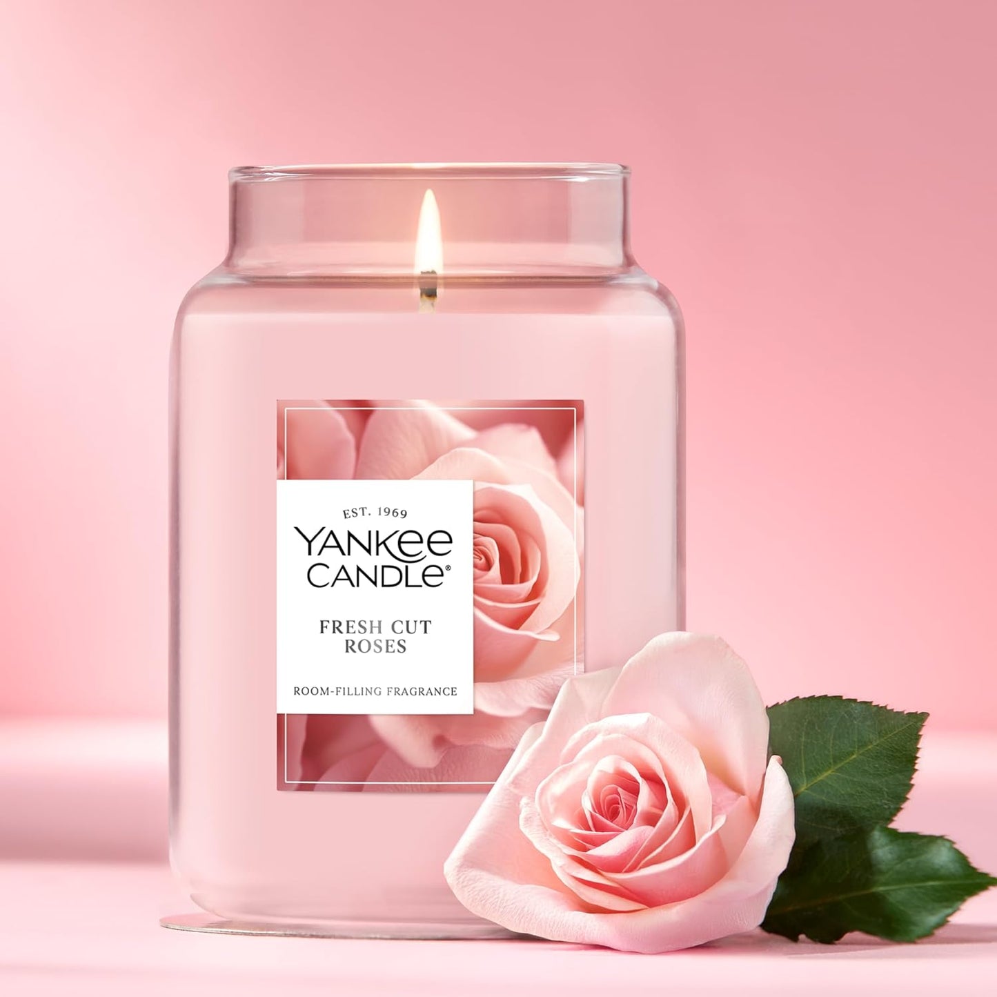 Yankee Candle Lilac Blossoms Scented Candle, 22oz Large Jar with up to 150 Hour Burn Time, Giftable, Birthdays