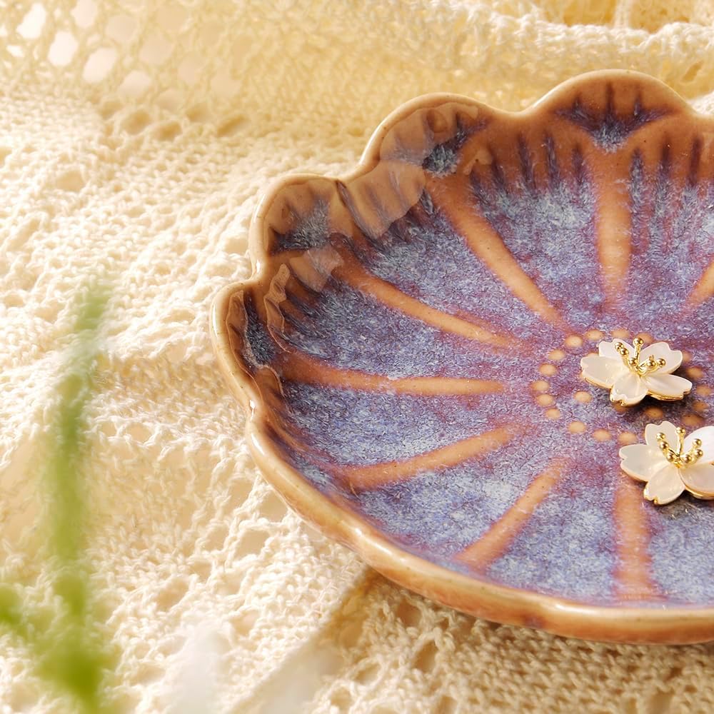 JAMEND CLXP Lotus Leaf Shape Decorative Ring Tray, Small Key Bowl, Ceramic Trinket Tray Jewelry Dish Organizing Necklace Earrings, Home Decoration for Mom Best Friend Sister, Pink.