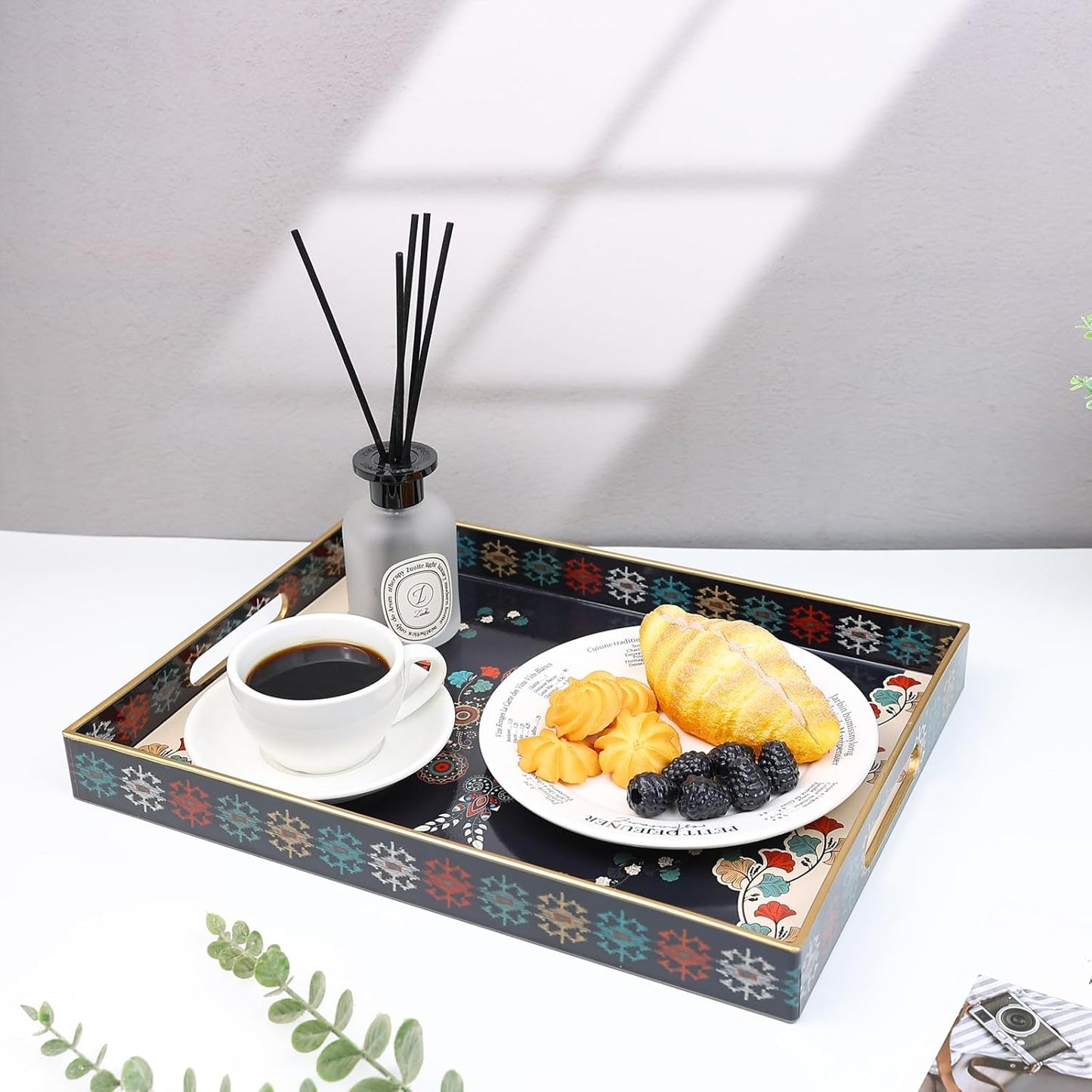 Spsyrine Serving Tray with Handles, Plastic Decorative Tray for Coffee Table, Living Room, Home Decor, Dianthus