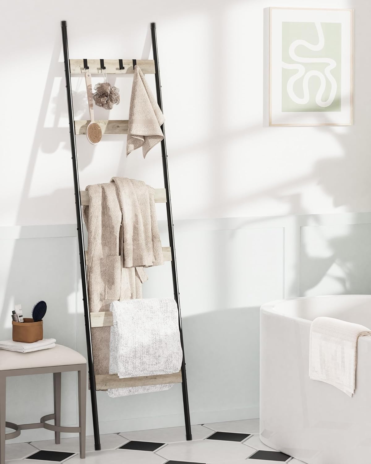 Blanket Ladder, 5-Tier Towel Holder with 4 Removable Hooks, Farmhouse Wall Leaning Decorative Rack Shelf, Wooden Towel Display Rack, Quilt Ladder for Living Room, Bedroom, Rustic Brown